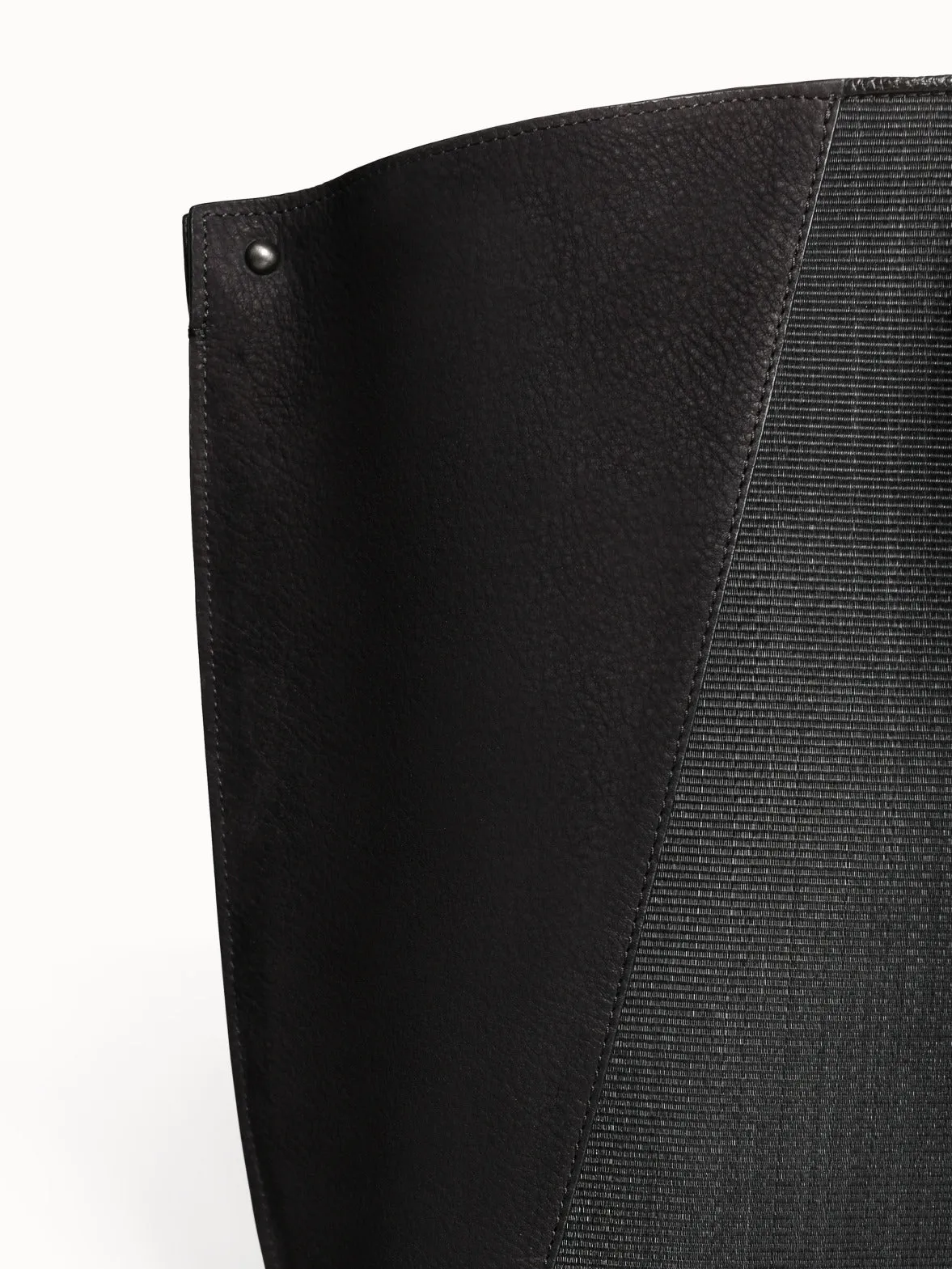 Ai Medium Shoulder Tote