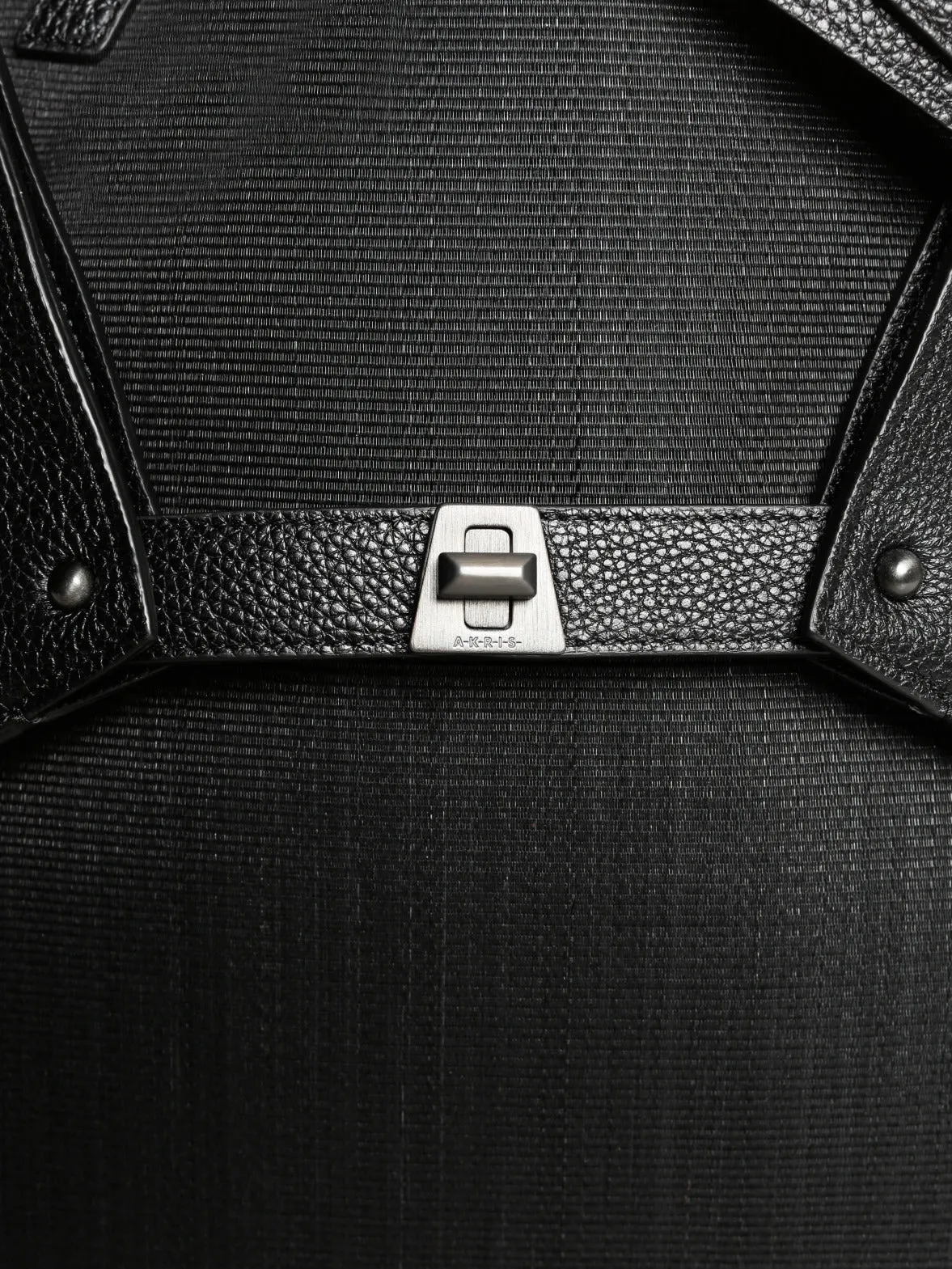 Ai Medium Shoulder Tote