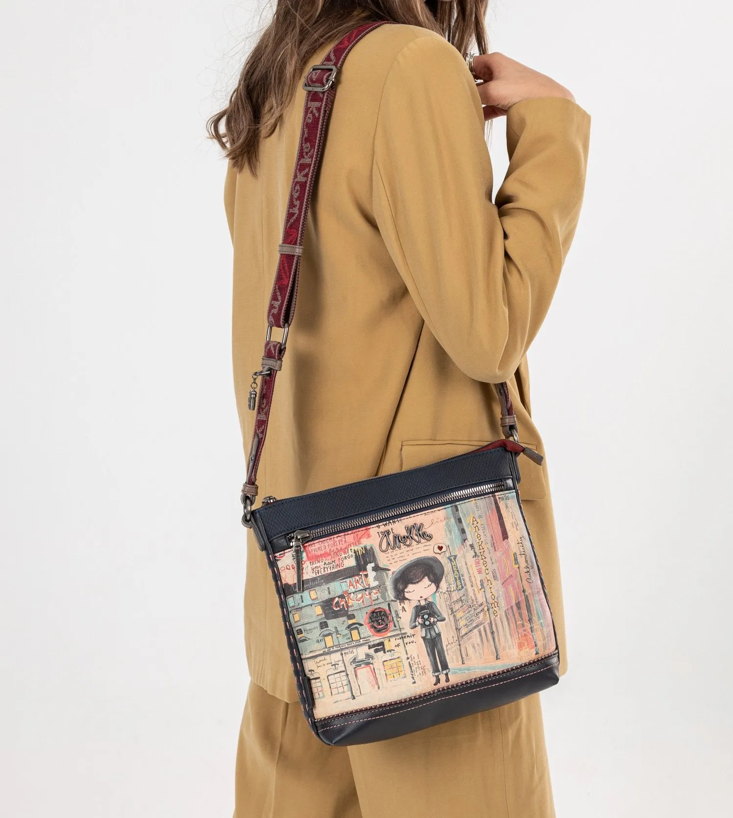 City Art crossbody bag with a pocket
