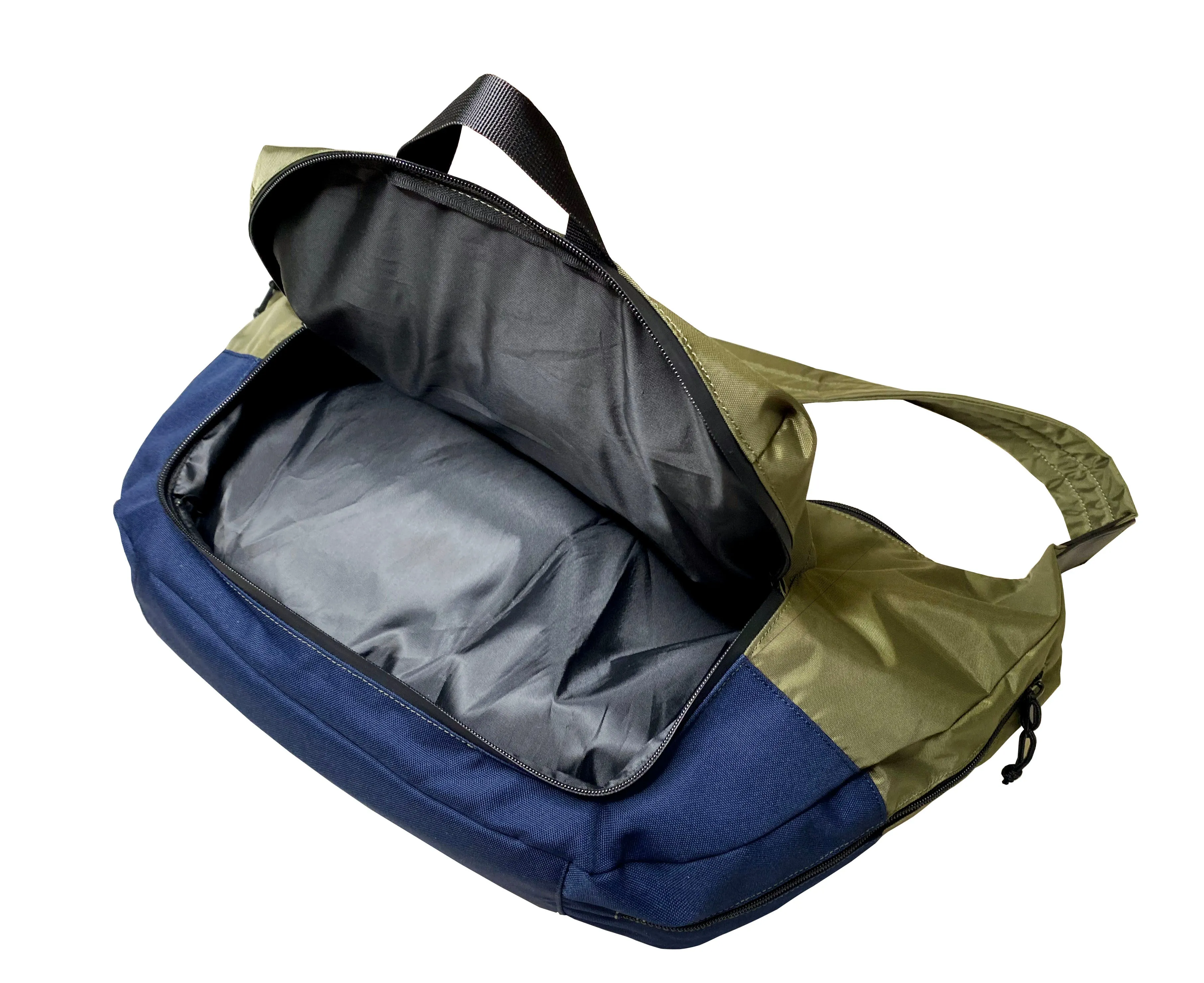 <A 000a001a68a> City Messenger Bag
